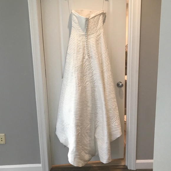 Strapless wedding dress, A-Line - Picture 2 of 2